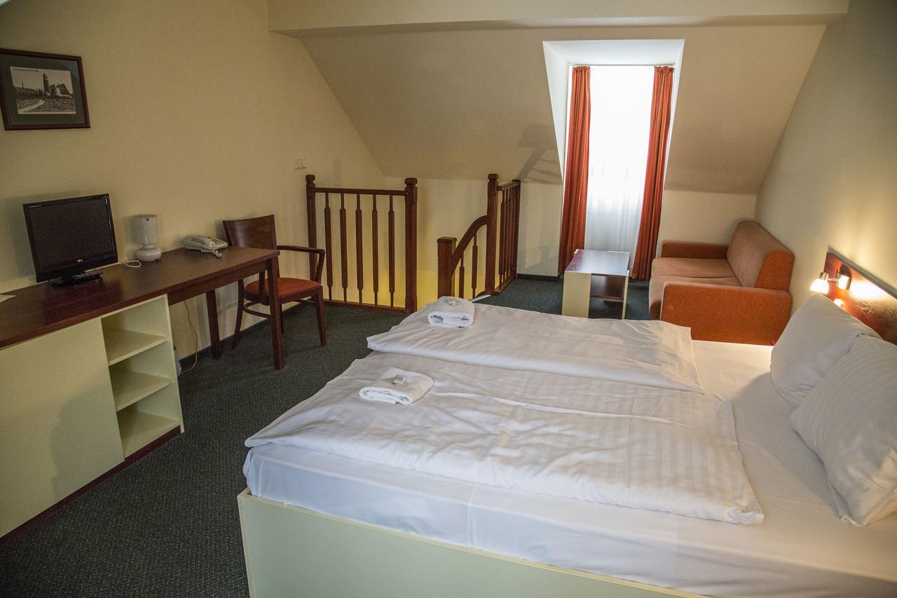 Aparthotel Ochsendorf Horni Blatna Exterior photo